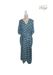 Brisa Teal – Vestido Largo con Hojas