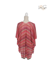 Brisa Rosa–Vestido de Rayas Coloridas